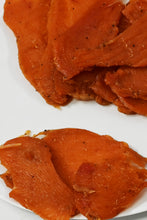 画像をギャラリービューアに読み込む, [ つまみ蔵 ] チキンジャーキー 300g [ 噛むほどジュワッ 国産 鶏ジャーキー ]  ジャーキー 干し肉 珍味 タンパク質 (酒のつまみ おやつに) 千成商会
