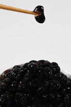 画像をギャラリービューアに読み込む, [ つまみ蔵 公式 ] 訳あり 国産丹波黒 黒豆 煮 1.4kg「 着色料 ・ 保存料未使用 黒豆おやつ 」 煮豆 お菓子 ( おつまみ や おせち料理 に ) 業務用 大容量 千成商会
