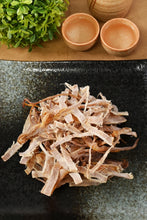 画像をギャラリービューアに読み込む, [ つまみ蔵 公式]剣先 いか の あたりめ するめ 足100ｇ [ 高級 いか を使った格別の 珍味 アタリメ ] さきいか スルメイカ おつまみ (するめジャーキー が好きな方にもおすすめ) 酒のつまみ かわきもの 千成商会
