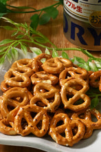 画像をギャラリービューアに読み込む, [ つまみ蔵 公式]ハート プレッツェル うま塩味1㎏「着色料・保存料不使用の 焼き菓子 プレッツェル 」 海外のお菓子 ドイツパン ( 業務用 お菓子 おやつ 駄菓子 ) ワイン おつまみ にも 千成商会
