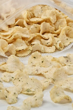 画像をギャラリービューアに読み込む, [ 送料無料 ] つまみ蔵 青じそいかせんべい 700ｇ 大容量
