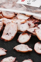 画像をギャラリービューアに読み込む, [ つまみ蔵 公式 ] ひとくち甘 酢いか 足 300g「 国内製造された甘 酢イカ 珍味 」 珍味 酒のつまみ ( あたりめ が好きな方にも ) つまみ 千成商会
