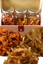 画像をギャラリービューアに読み込む, [ つまみ蔵 公式 ] おつまみ ギフト ミニボトル3本 セット 「 珍味 詰め合わせ ( パスタスナック ・ 焼き ホタテ貝ひも ・ パリパリ 炙り 小いわし )」 おやつ 食べる小魚 ( おかし詰め合わせ おつまみセット ) 千成商会
