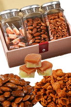 画像をギャラリービューアに読み込む, [ つまみ蔵 公式 ] おつまみ ギフト ミニボトル3本 セット 「 珍味 詰め合わせ ( 鮭 チーズ ・ 飴がけ アーモンド ・ パスタスナック )」 酒のつまみ ナッツ類 千成商会

